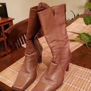 Ladies Mid Calf Boots